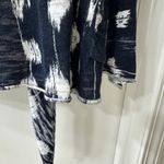 Billabong  Dark Blue & White Pattern Cardigan Sweater, Size Large Photo 5