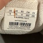 Lululemon BLISSFEEL RUN2 WOMENS WHITE YELLOW SNEAKERS 9 Photo 7