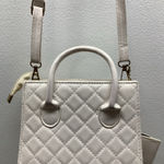SheIn White Quilted Crossbody Bag with Clip On Wallet. Photo 0