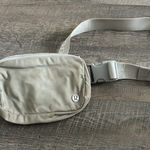 Lululemon Gray  fanny pack Photo 0