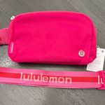 Lululemon Everywhere NWT Belt Bag Sonic Pink Fannie pack Photo 1