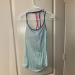 Lululemon  workout top size 6 w built in bra Photo 1
