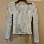 Good American Heather Grey Scoop Long Sleeve T-shirt Photo 1
