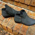 Easy Street  black ankle booties grey size 7.5 Photo 4