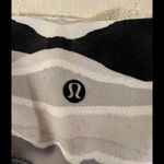 Lululemon True Self Crop Bleacher StripeWomen’s Leggings - Size 6 Photo 1