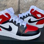 Nike Air Jordan 1 Mid Photo 0