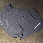 Lululemon Hotty Hot Short 2.5” Photo 0