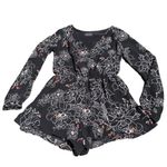 ASTR Floral Romper Long Sleeve Button V Neck Black and White Women's Size Small Photo 4