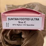 Hooters B2-11 Girl Uniform Peavey Footed Ultra Pantyhose Suntan Size C Photo 3