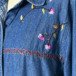 90’s Embroidered Denim Button Down Shirt with Holiday Berries, Leaves, sz Medium Blue Photo 5