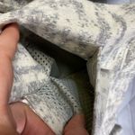 Zyia Active Womens Zipper Up Performance Abstract Jacket Cream size Medium Photo 9