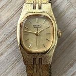 Seiko  Vintage Ladies Watch Gold-Tone Bracelet, Case, Dial, Markers, Hands Photo 2