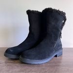 Clarks  Women’s Opal Zip Cold Weather Black Suede Boot Size 8 #B1471 Photo 4