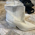 Dolce Vita Boots Nashe Off White Pearl Heeled Western Booties Size 10 Photo 4