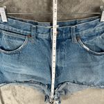 Wrangler  Festival distressed denim shorts women’s 29 light wash y2k summer chic Photo 6
