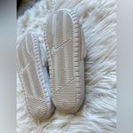 Nike cushion slides Photo 5