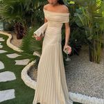 LIONESS  Field of Dreams Maxi Dress Lemon Butter Yellow Off Shoulder Pleated M Photo 2