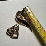 Monet  & Alison Reed Heart Gold Tone Brooch Pins Lot Of 2 Signsd Photo 3