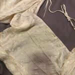 Isabelle's Cabinet Isabelle’s Cabinet Top Photo 4