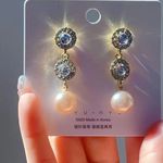 Shiny Rhinestone Pearl Earrings Dangle Gold Photo 1