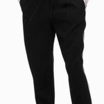 Aritzia Wilfred‎ Buffon Crepe Jogger Pant in Black Size Extra Small Photo 1