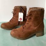 Hiking Boots, Size 6 1/2 Brown Photo 1