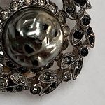 Vintage Mazer clip on earrings with textured center stone jeweled leaf border Silver Photo 8