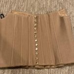 LPA  TAN BUSTIER Photo 1