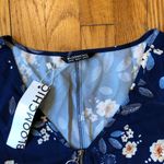 Bloomchic  NWT Women's Blue Floral Short Sleeve Zip Front Blouse Size 18-20 Photo 1