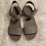 Vince  Sandals size 9 excellent condition color dark gray see all pictures Photo 14