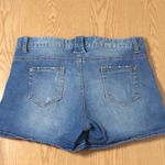 Women’s Top Girl Stretchy Distressed Jean Shorts Waist Measures 31” Blue Size undefined Photo 4