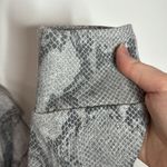 Banana Republic Factory Crewneck Long Sleeve Gray White Snakeskin tee size M Size M Photo 4