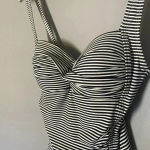 NIPTUCK SWIM Joanne One Photo 5