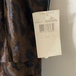 Tahari  Leopard Print Vest size 2 Photo 3