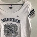 Majestic New York Yankees Baseball Cropped Tee. Size Large Photo 2