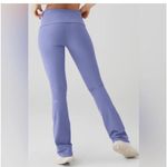 Alo Yoga Alosoft Low-Rise Foldover Bootcut Legging Photo 1