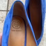 Tory Burch  Elana Suede 85mm Pump Jelly Blue Photo 9