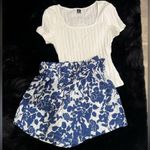 SheIn Women’s White Ribbed Top & Blue Floral High-Waisted Shorts Set Size Medium Photo 2