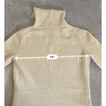 Neiman Marcus Women's  Cream Cashmere Turtleneck Sweater S Photo 4