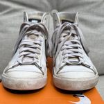 Nike Blazer Mid ’77 ESS White Metallic Silver Black Women’s Size 6.5/Mens 5 Photo 2