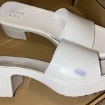 Crown & Ivy  white wedges Photo 1