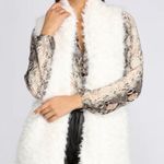 Windsor Feeling Frisky Fur Vest White Photo 0