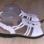 Clarks Collection by Lisa Janna ultimate comfort white sandals Photo 2
