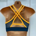 Nike zip front sports bra women's xs with removable cups Photo 1