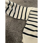 Women's COMMENSE Crew Neck Striped Sweater in Off Photo 5