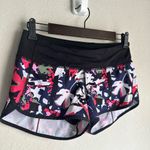 Lululemon Speed Short
Pop Cut Boom Juice Multi / Black Size 6 Shorts Photo 6