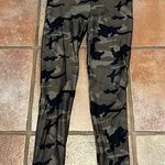 Koral  Brand Camo leggings small Photo 0