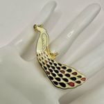 Peacock enamel pin Photo 1
