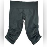 Lululemon 10 In The Flow Crop II Seamless black Coal Mid Rise Legging W6B41S Photo 3