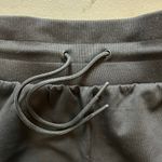 Old Navy NWT  Extra High-Waisted Dynamic Fleece Sweat Shorts Womens Large Black Photo 4